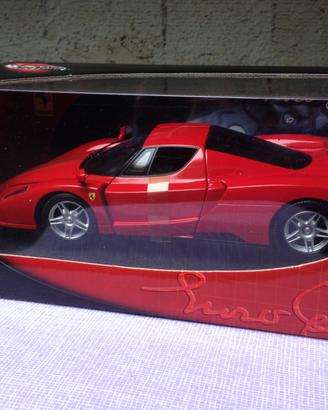 Scala 1/18 ferrari  ENZO