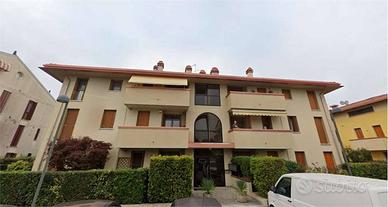 Immobile in asta di 100 m² con box auto a Motta di