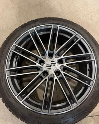 Gomme e cerchi nuovissimi con soli 500 km di usura