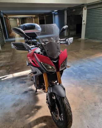 yamaha tracer mt 09 abs del 2015 a 6.200 € + acces