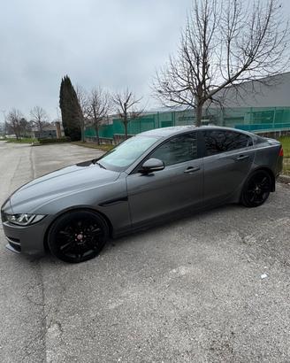 Jaguar XE  2.0 D 180 CV aut. Prestige