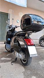 VESPA GTS 300