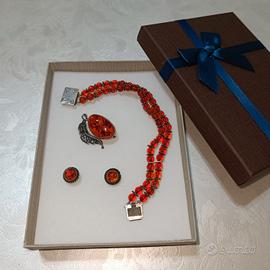 Bracciale con spilla e orecchini Ambra