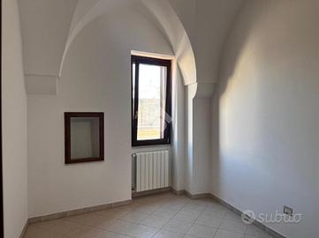 4 LOCALI A FRANCAVILLA FONTANA