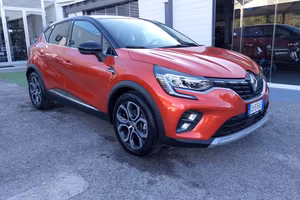 RENAULT Captur Hybrid E-Tech 145 CV Intens