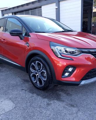 RENAULT Captur Hybrid E-Tech 145 CV Intens