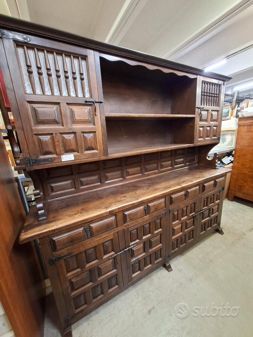 Subito - MERCATINO DI LEGNANO - Credenza in stile spagnola ...