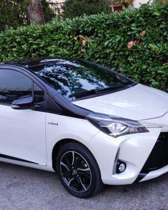 TOYOTA YARIS HYBRID