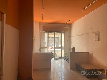 300 Locale commerciale