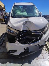 Opel Mokka uso ricambi 