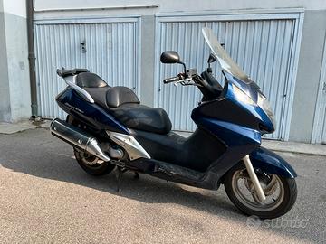 Silver Wing 600 blu