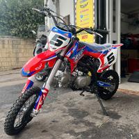 Pitbike modello RFX125