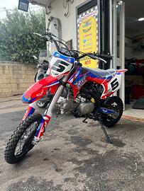 Pitbike modello RFX125