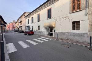 NEGOZIO A CASTEGNATO