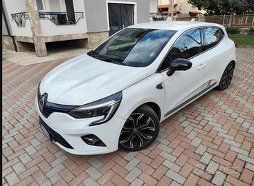 Renault Clio 5 E-Tech Limited Edition 