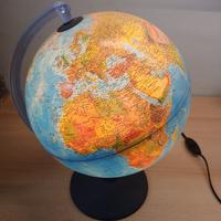 Mappamondo luminoso girevole