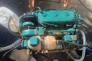 Motore marino Volvo Penta 2003 T completo di piede