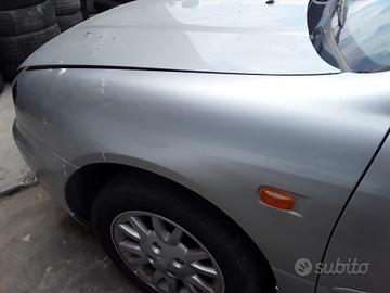 PARAFANGO ANTERIORE SINISTRO NISSAN Primera Berlin