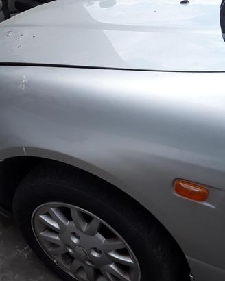 PARAFANGO ANTERIORE SINISTRO NISSAN Primera Berlin