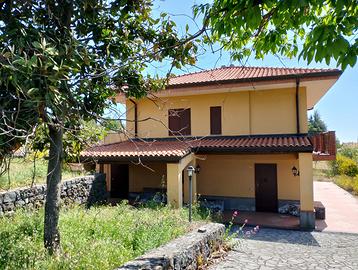Pedara Villa singola con giardino