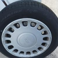 1 Pneumatico 185/65 r15 88h + Cerchione e Copri
