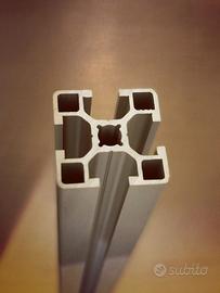 Profilo in alluminio 32x32 per stampanti 3d