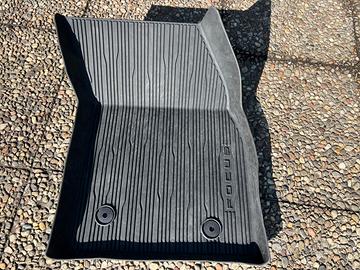 Tappetini +vasca bagagliaio in gomma Ford Focus