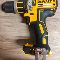 Avvitatore DeWalt con Caricabatterie 
