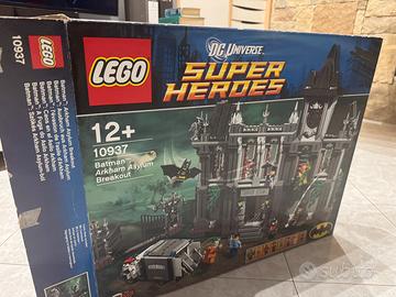 Lego 10937 Arkham Asylum