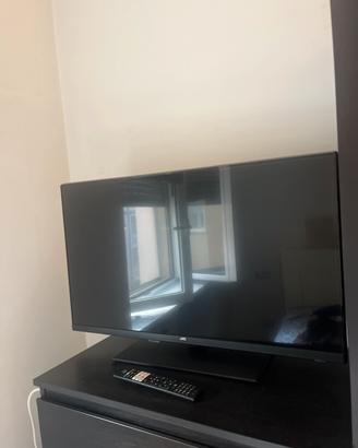 TV JVC 32” Smart TV (LT-32VRH3451)