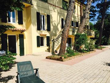 Bilocale 40 mq in villa con parco