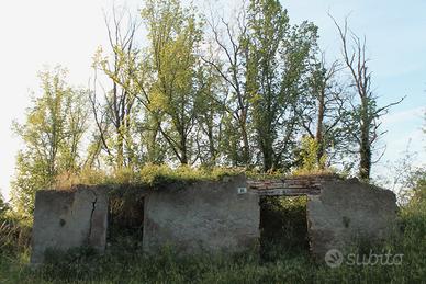 Rudere panoramico con terreno 12000 mtq