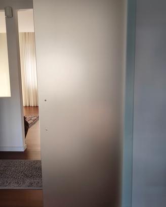 Porta scorrevole a vetro 