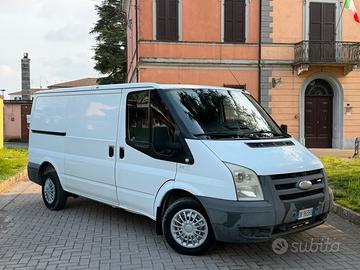 Ford Transit 2.2TDCI 3 posti