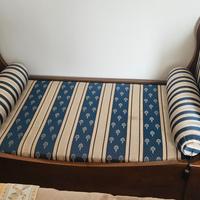 Divanetto antico tipo Biedermeie,