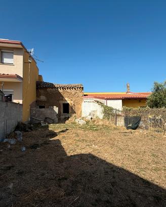 Rudere con Terreno edificabile di 590 mq a Musei