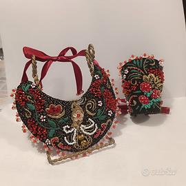 Set collana e bracciale ricamati a mano