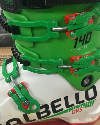 Materiale vario sci