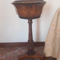 tavolino da ricamo antico