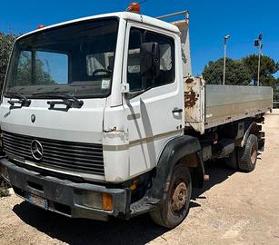 autocarro Mercedes 814