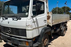 autocarro Mercedes 814