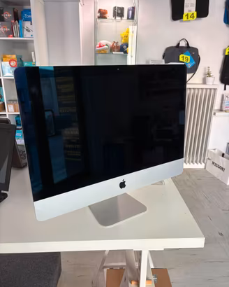 Apple iMac 21.5" 4K Retina – SSD 240GB Nuovo, 8GB
