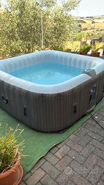 Piscina SPA Idromassaggio 4 Posti – Acqua 40 GRADI