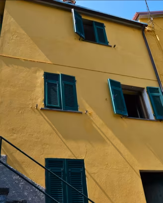 Casa liguria, codivara (varese ligure)