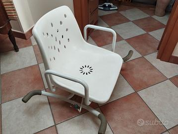 Seggiolino girevole per vasca da bagno 