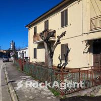 CASA SINGOLA CON GIARDINO