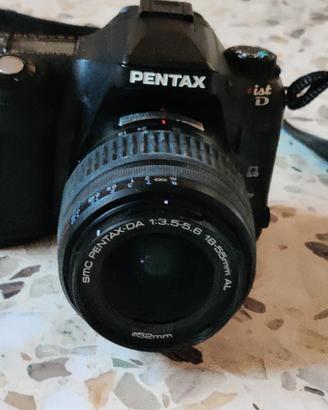 Pentax Ist D + Obiettivo Pentax Smc 18-55mm