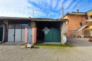 RUSTICO A ROBECCO SUL NAVIGLIO