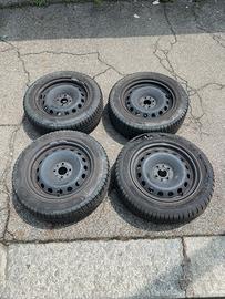 4 cerchi in ferro da 15” ET31 – buone condizioni