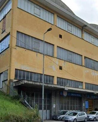 Immobile di 700 m² a Gandino